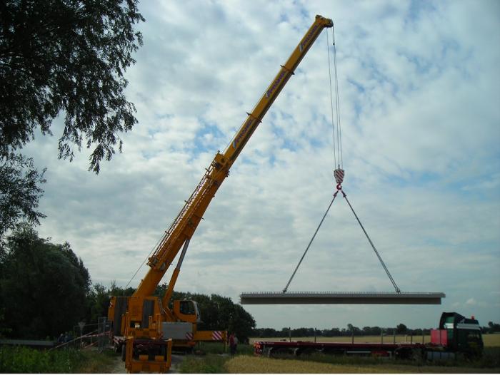 Versetzen eines Fertigteils